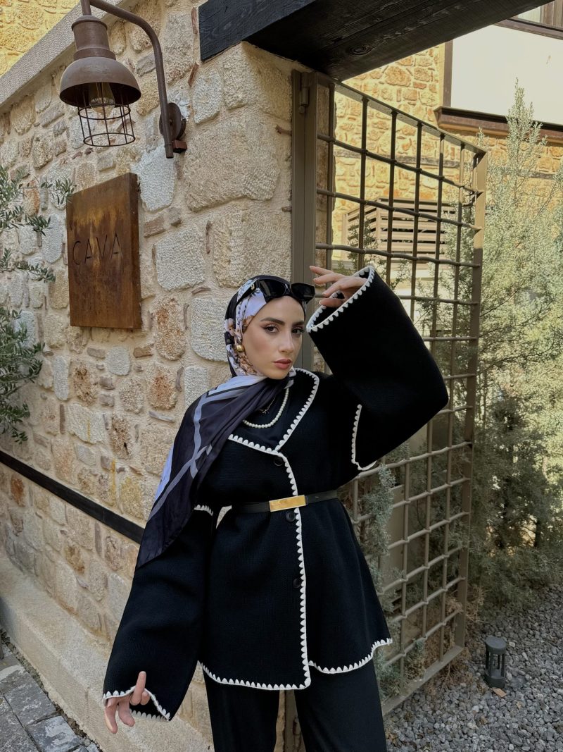 Biye işleme detaylı hırka - Siyah