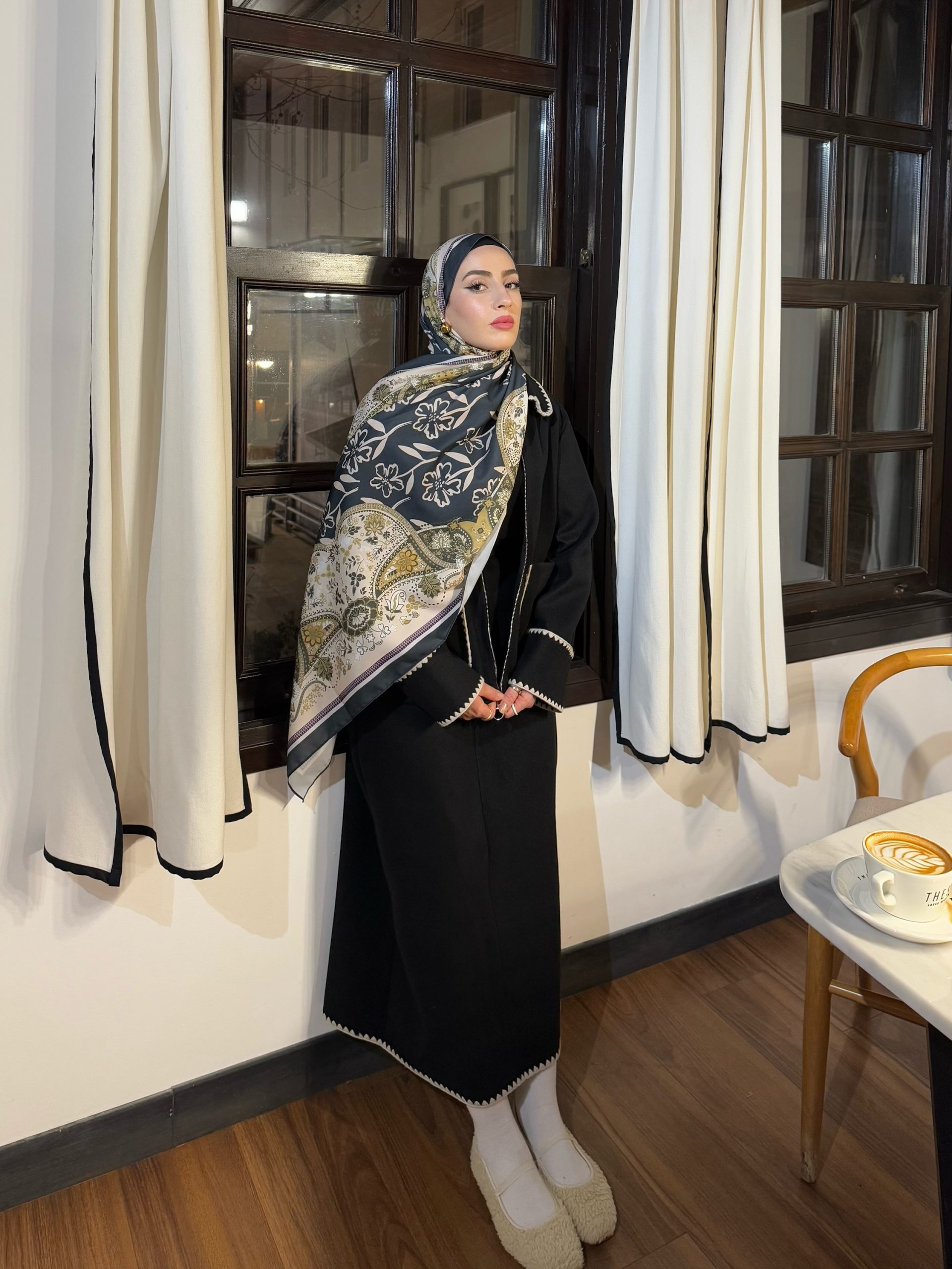 Çoban Dikişli Etekli Takım - Siyah - Görsel 5